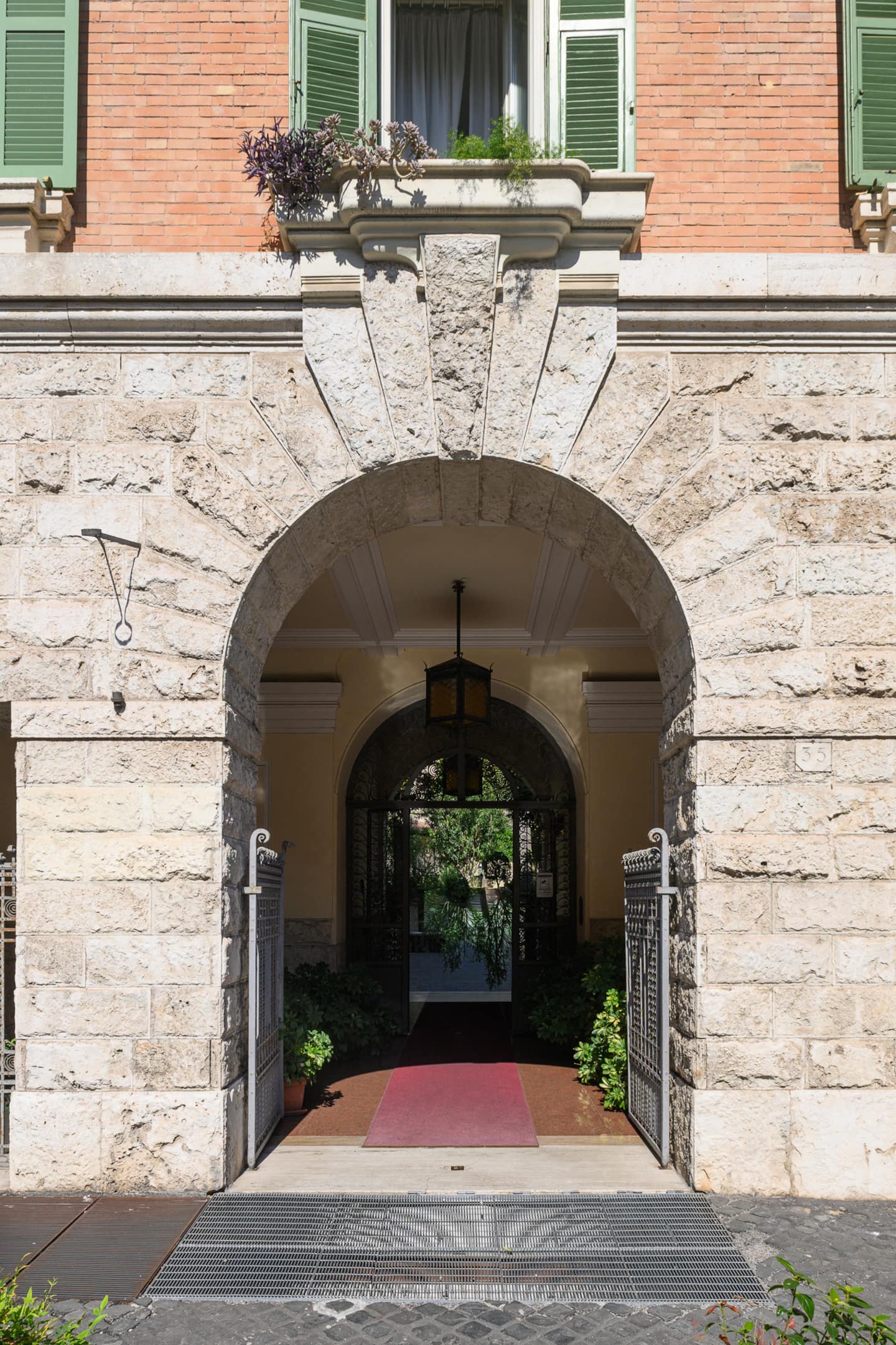 Ingresso del palazzo d’epoca